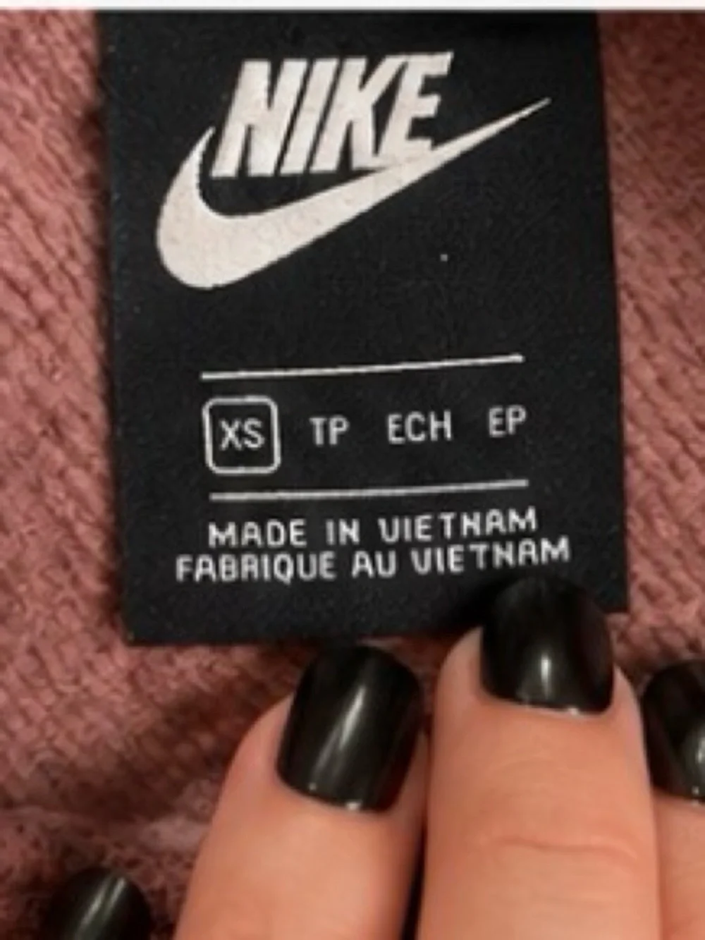 Nike Cropped Sweatshirt in Mauve with Rose Gold Logo
